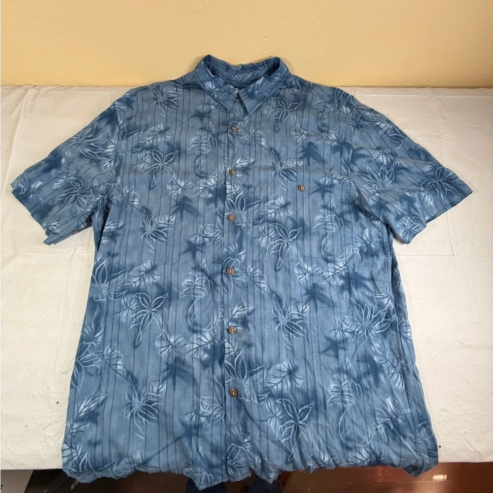Tropical Blue Floral Men's Shirt‎
